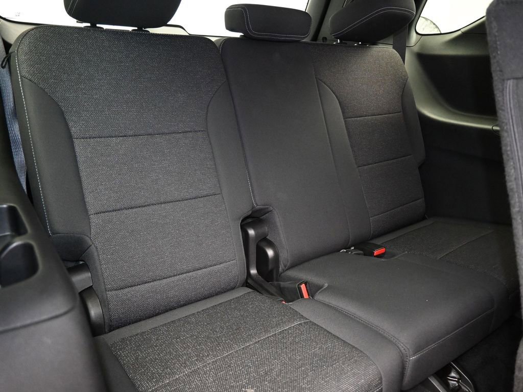 Used 2024 Chevrolet Traverse LS image 44