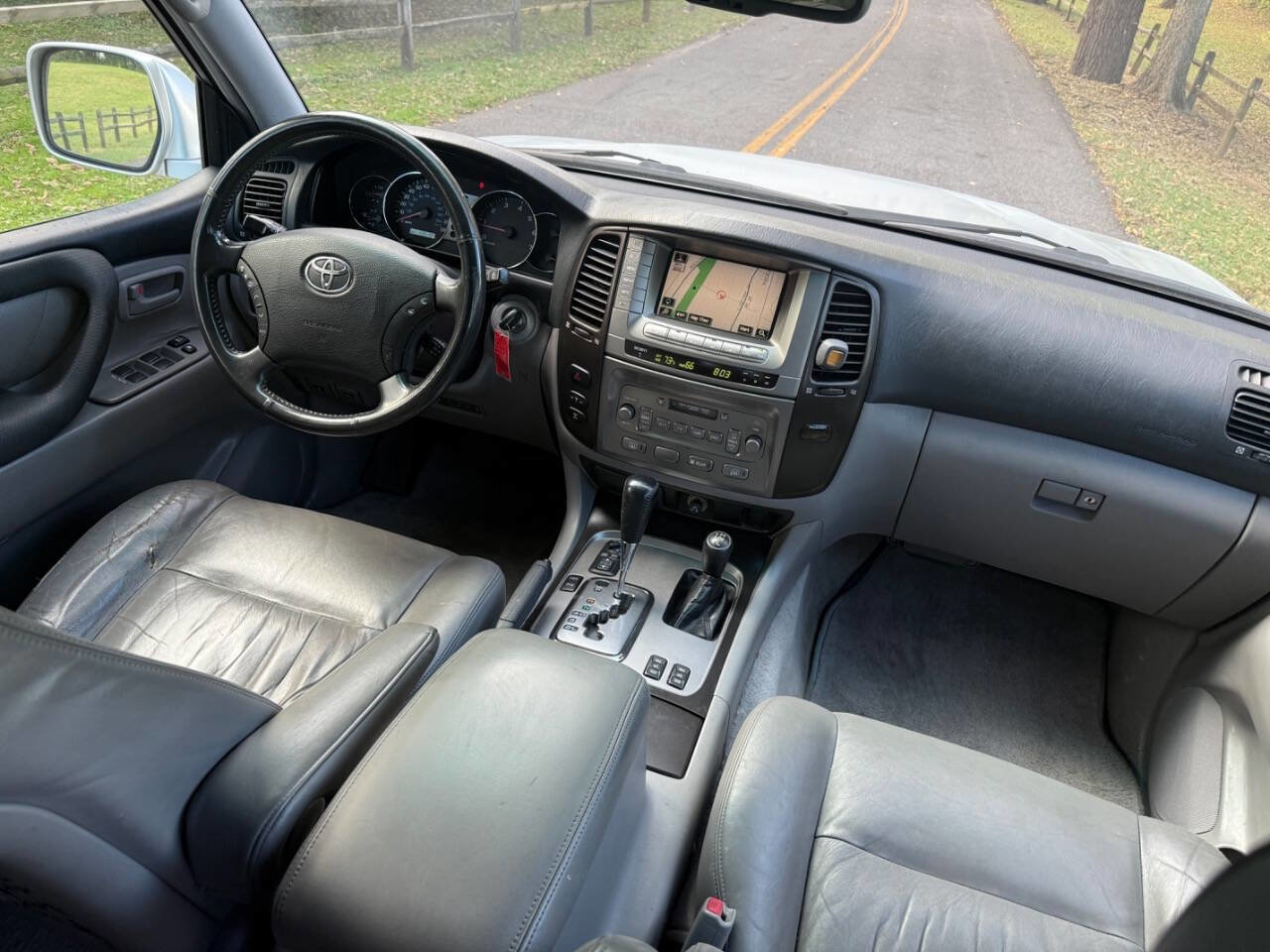 Used 2006 Toyota Land Cruiser image 50