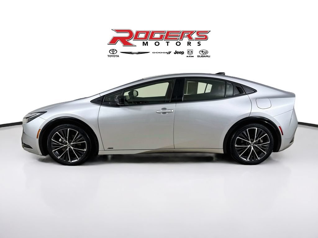Certified 2024 Toyota Prius XLE AWD/4WD image 9