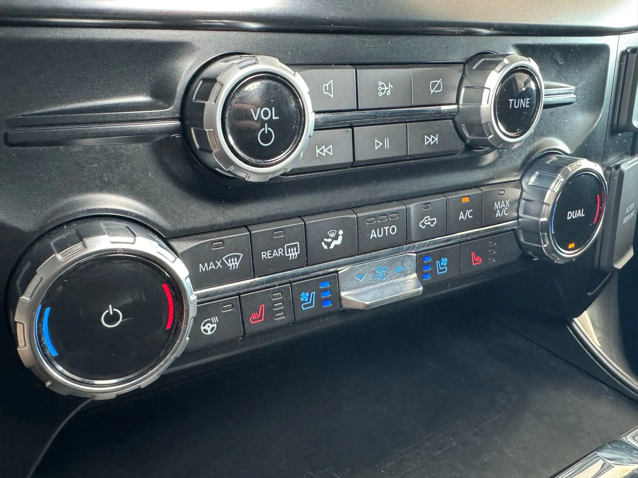 Used 2023 Ford F150 Tremor w/ Equipment Group 402A High image 32