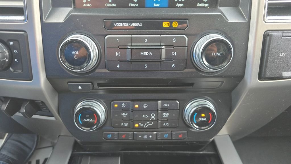 Used 2018 Ford F350 Platinum w/ Platinum Ultimate Package AWD/4WD image 24