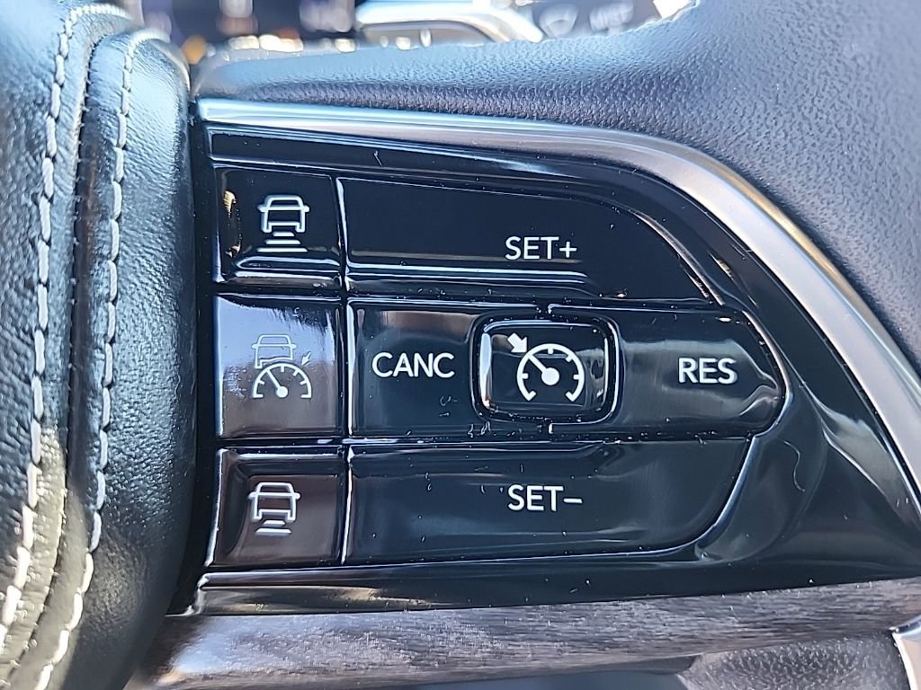 Certified 2024 Jeep Grand Cherokee Overland image 32