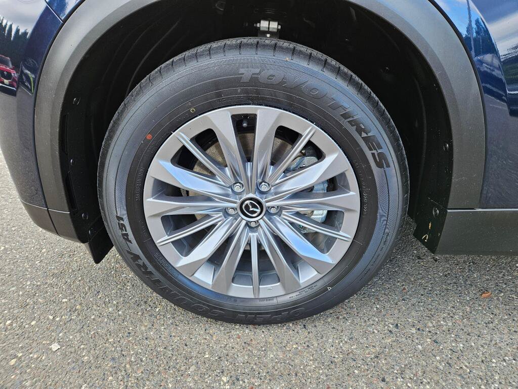 Certified 2024 MAZDA CX-90 Plug-In Hybrid w/ Preferred AWD/4WD image 9