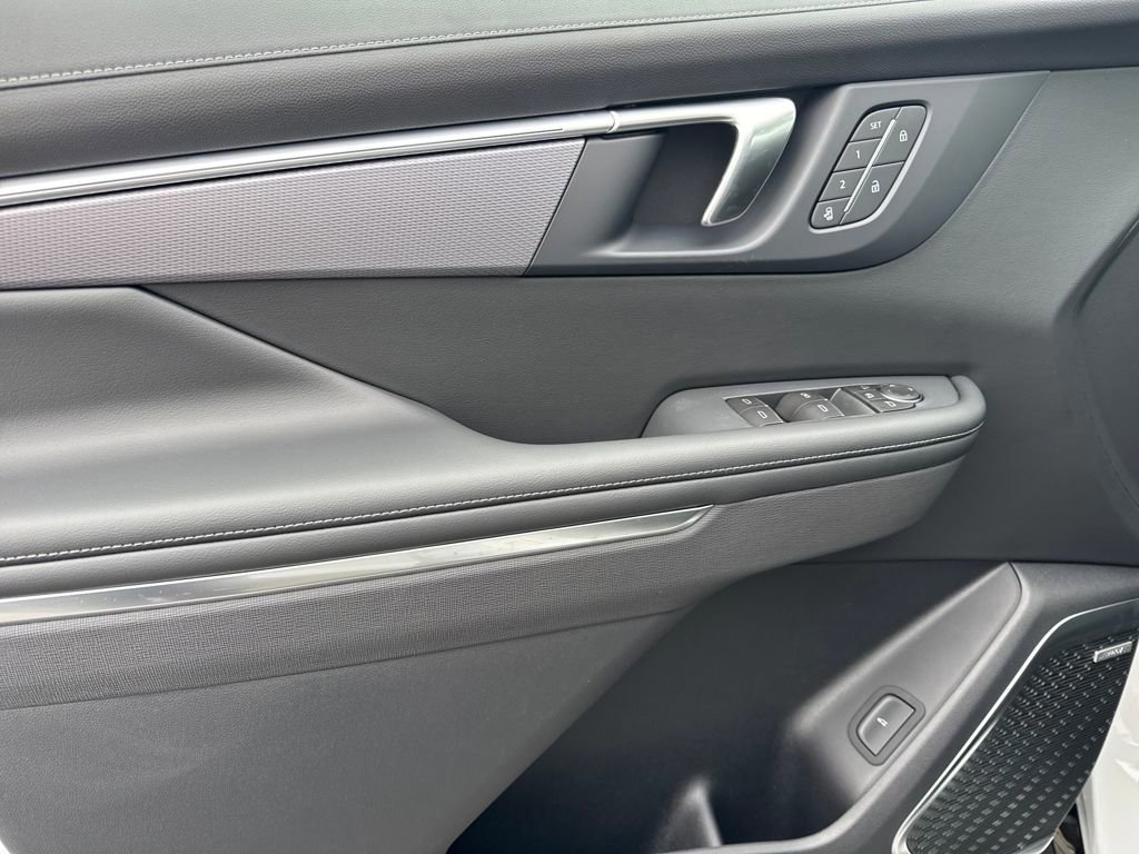 New 2026 Buick Enclave Sport Touring w/ Power Package image 9