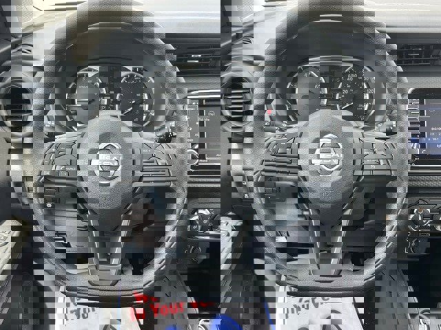 New 2025 Nissan Kicks Play S image 18