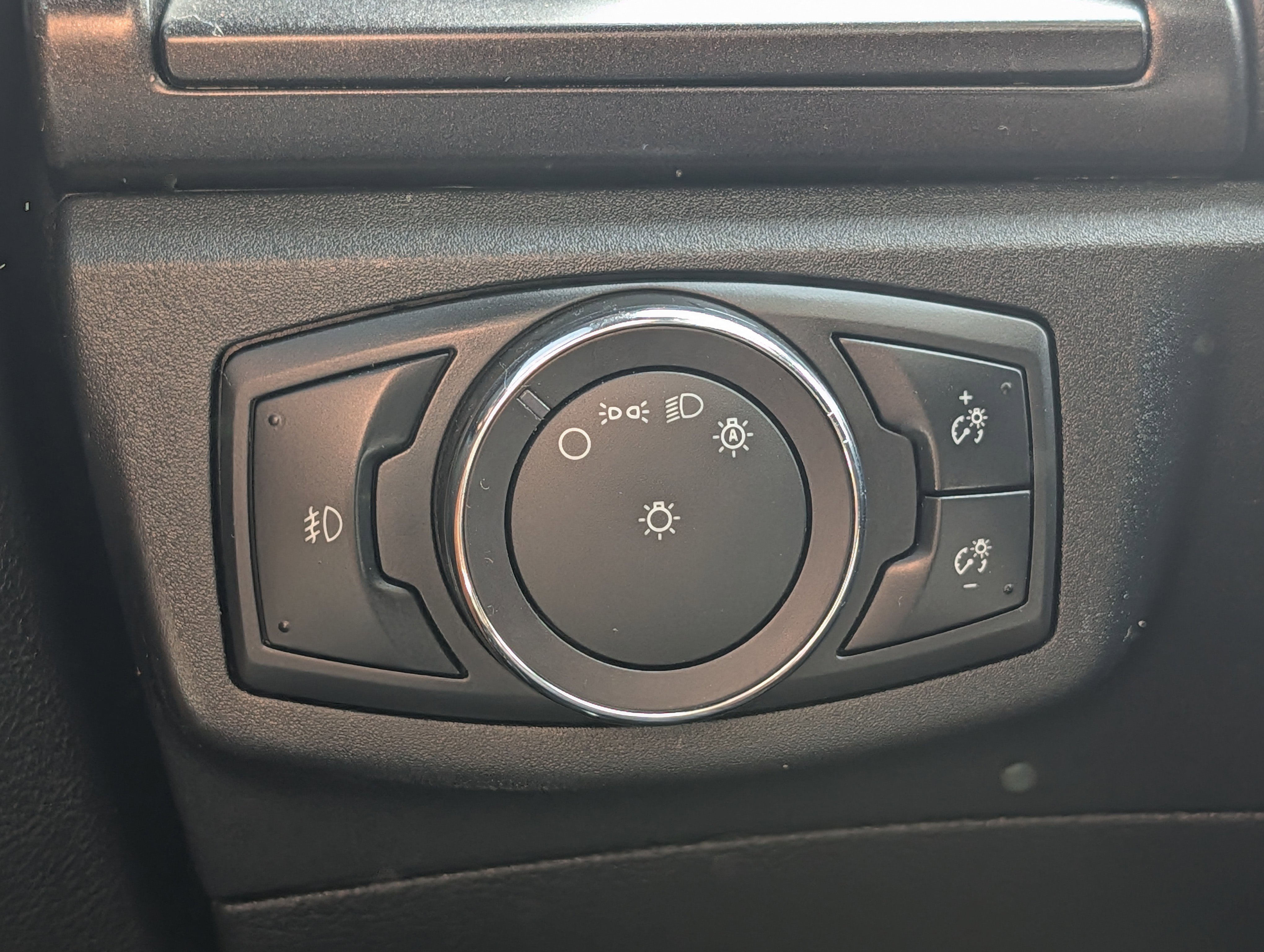 Used 2020 Ford Fusion Titanium image 27