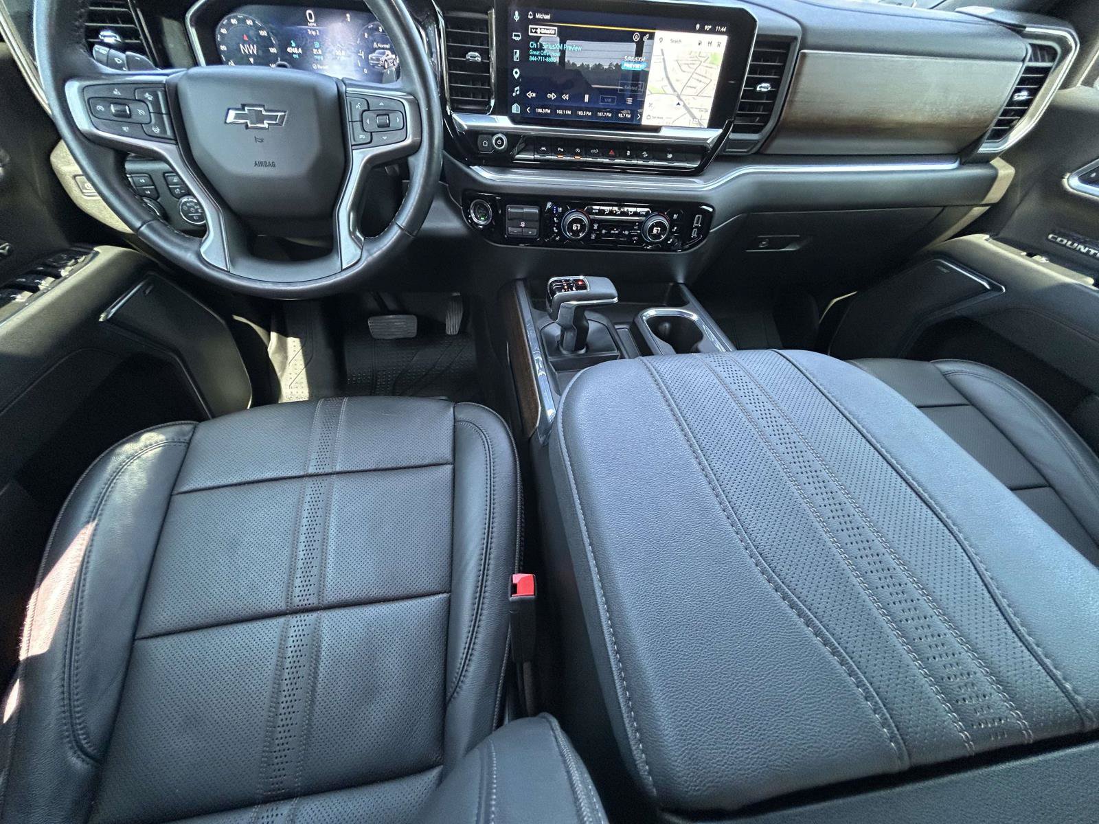Used 2026 Chevrolet Silverado 1500 High Country w/ Midnight Edition AWD/4WD image 19