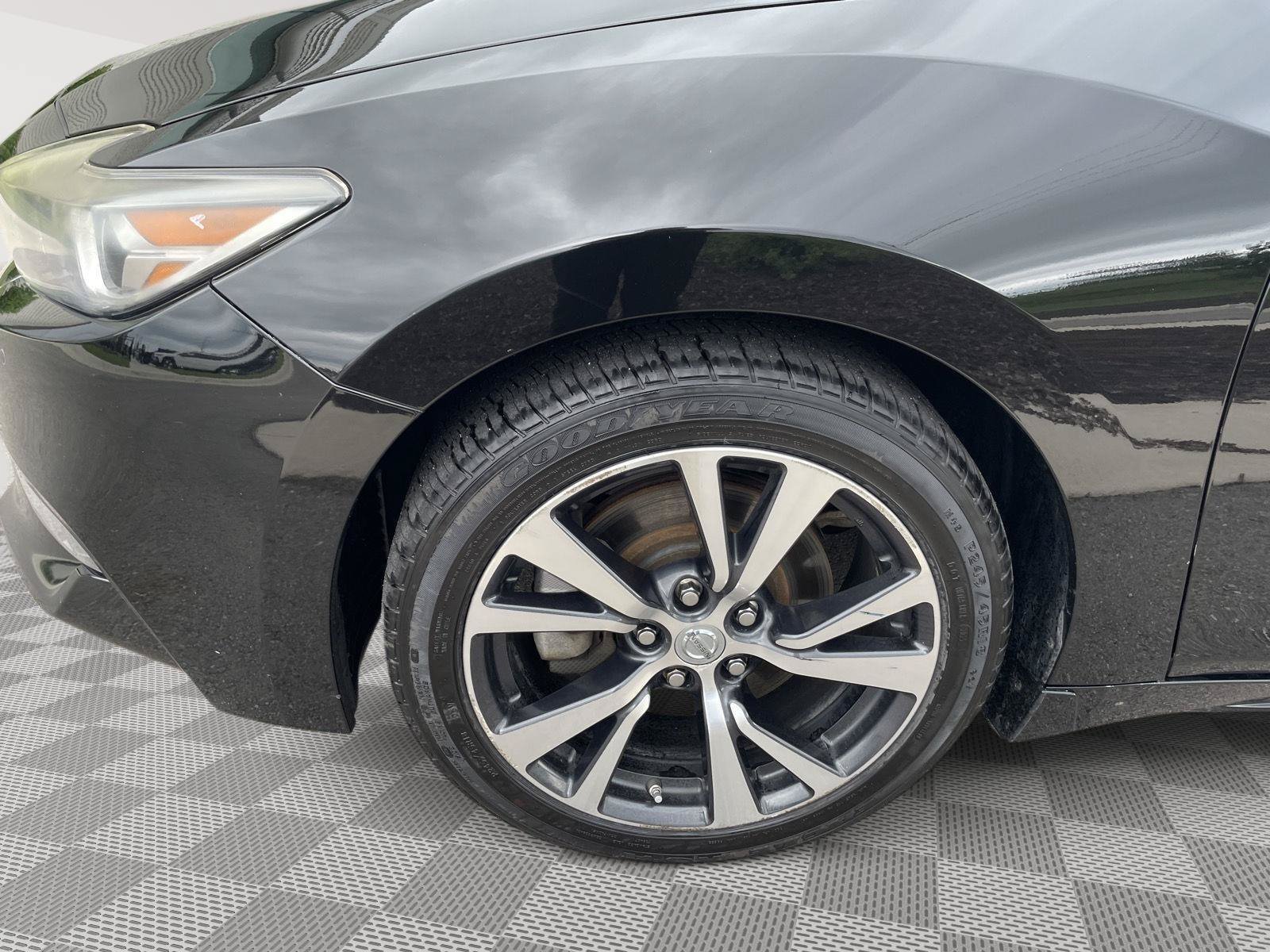Used 2017 Nissan Maxima 3.5 SL FWD image 28