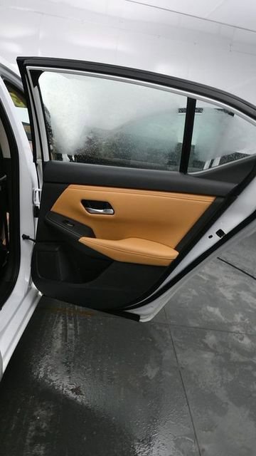 Used 2023 Nissan Sentra SV w/ SV Premium Package image 11