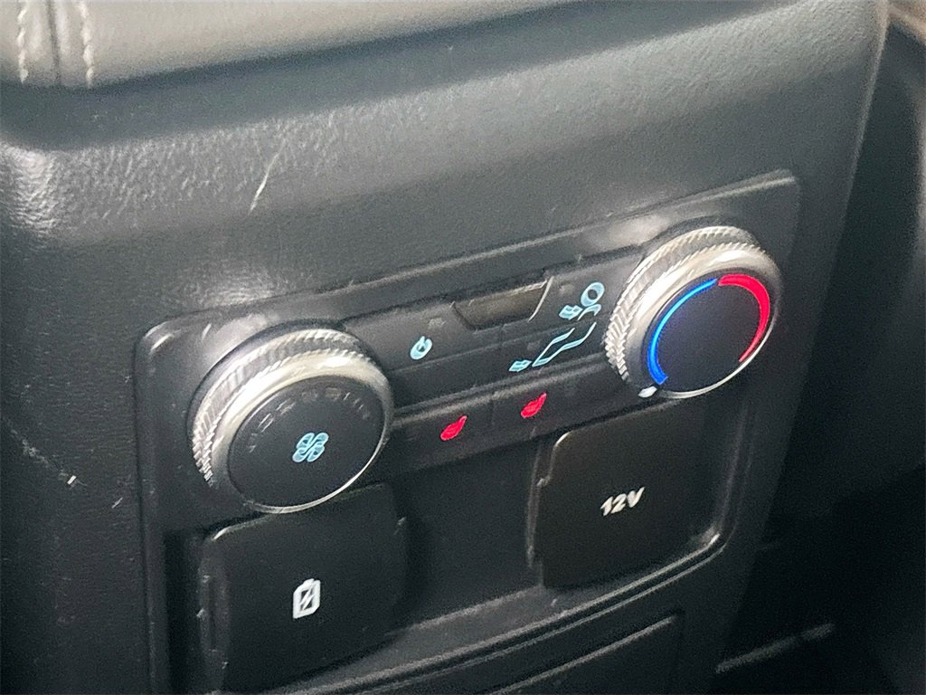 Used 2022 Ford Explorer Limited image 26