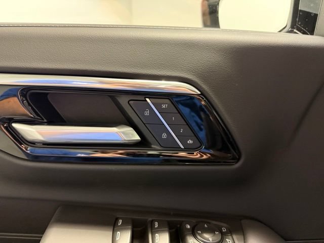 New 2026 Chevrolet Suburban LT w/ Comfort Package AWD/4WD image 13