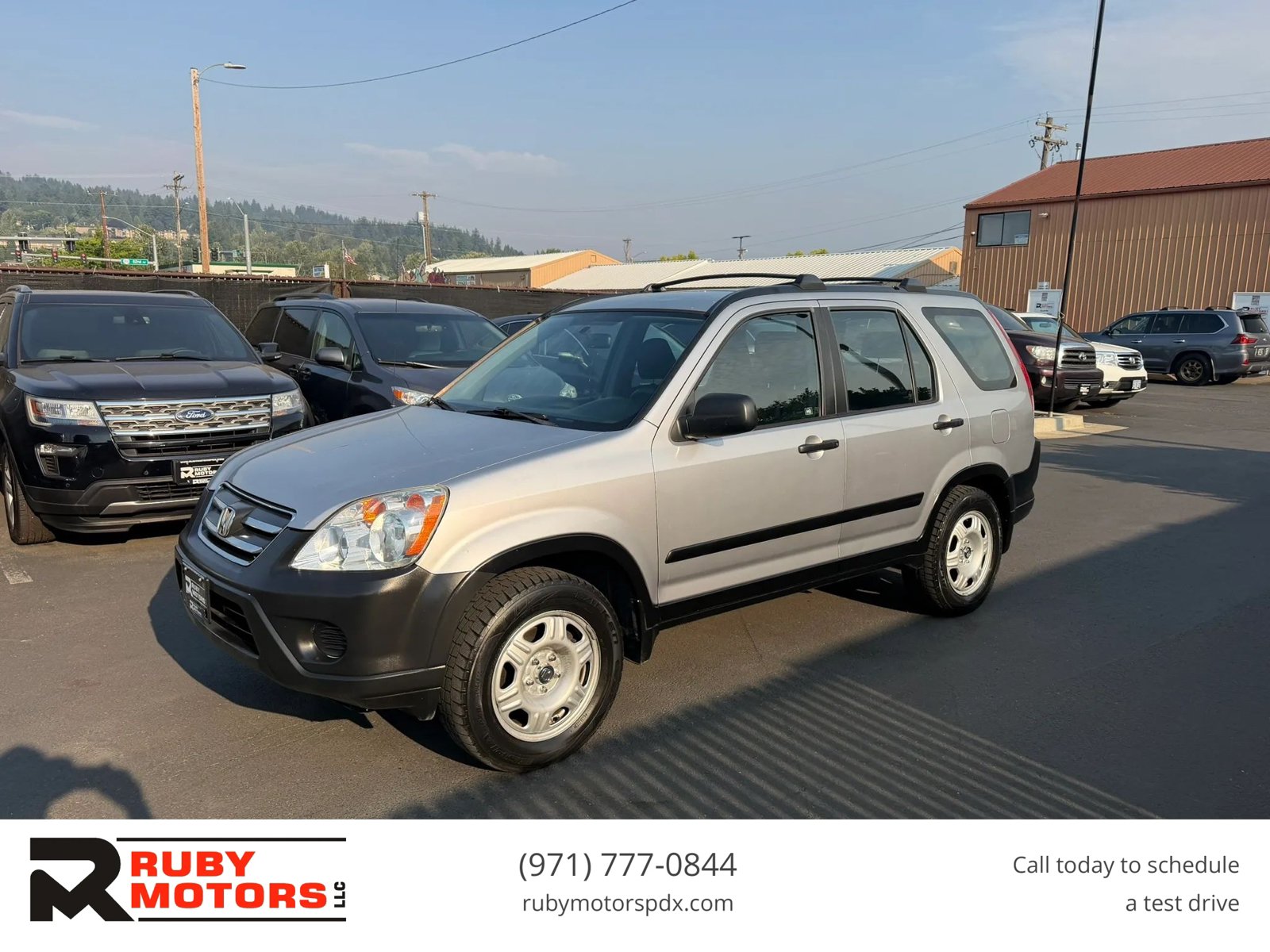 Used 2005 Honda CR-V LX image 1
