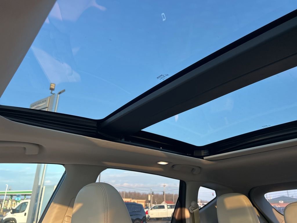 Used 2018 Nissan Murano Platinum image 9