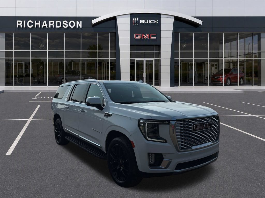 Used 2022 GMC Yukon XL Denali AWD/4WD image 8