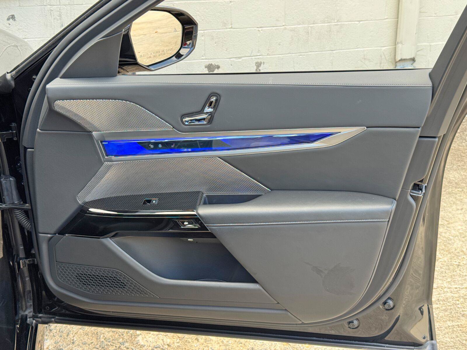 Used 2024 BMW i7 eDrive50 w/ M Sport Package RWD image 50