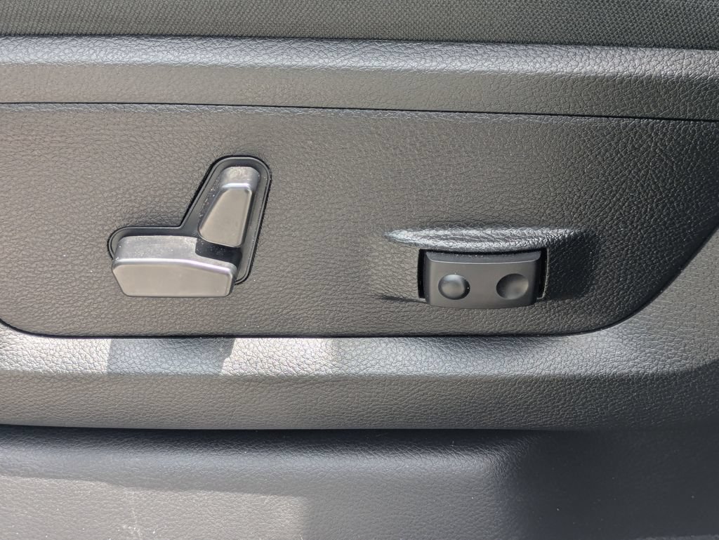 Used 2026 RAM 2500 Big Horn AWD/4WD image 21
