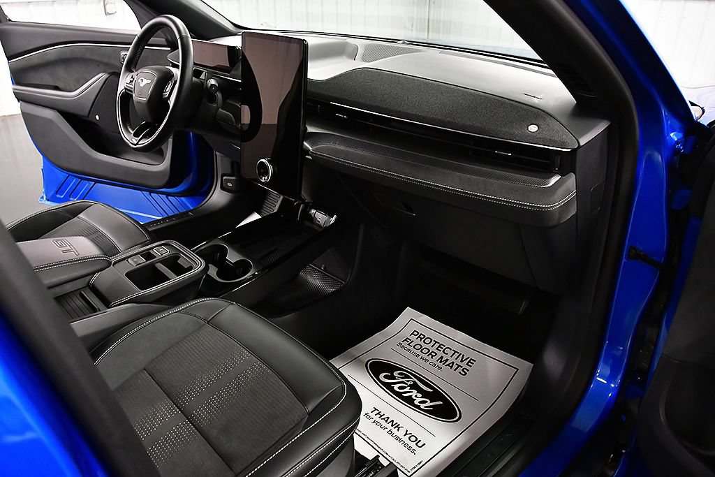 Used 2025 Ford Mustang Mach-E GT AWD/4WD image 27