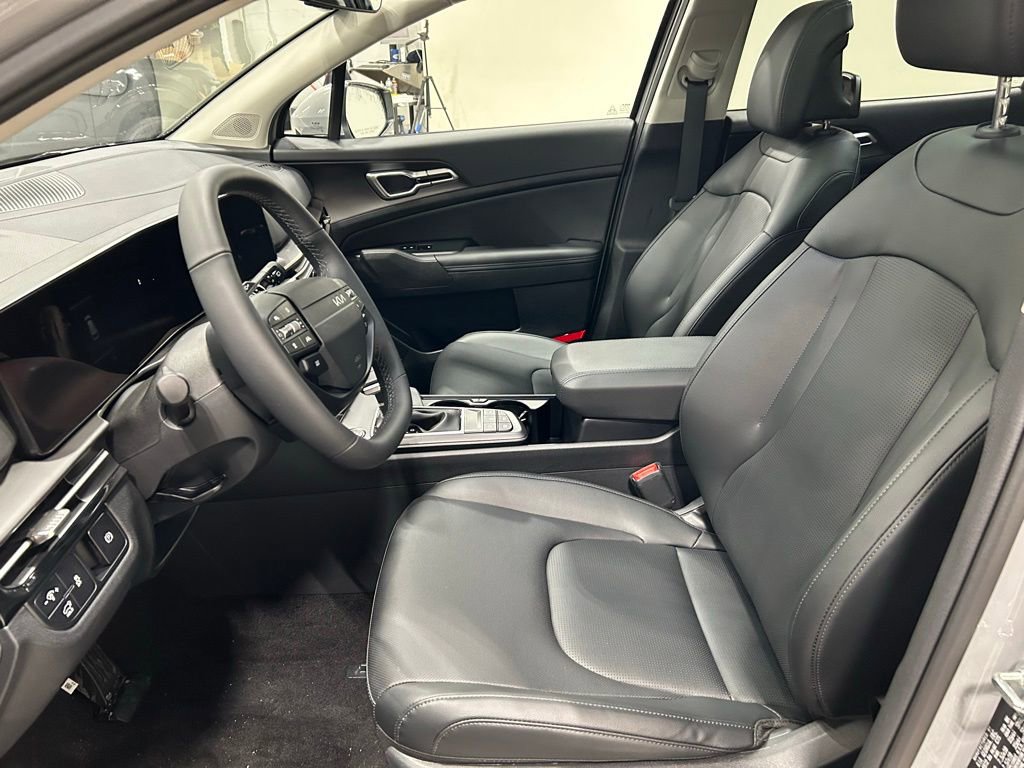 New 2026 Kia Sportage EX w/ EX Panorama Roof Package image 9