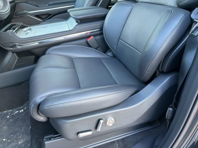 New 2026 Lincoln Navigator L Reserve w/ Jet Appearance Package image 13