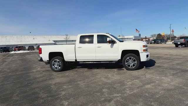 Used 2019 Chevrolet Silverado 2500 High Country image 2