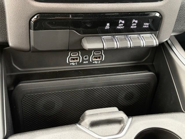 New 2026 RAM 1500 Express AWD/4WD image 23