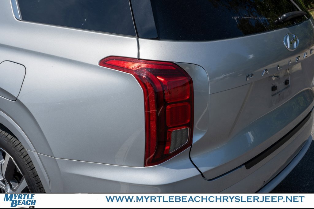 Used 2022 Hyundai Palisade Limited w/ Cargo Package image 11