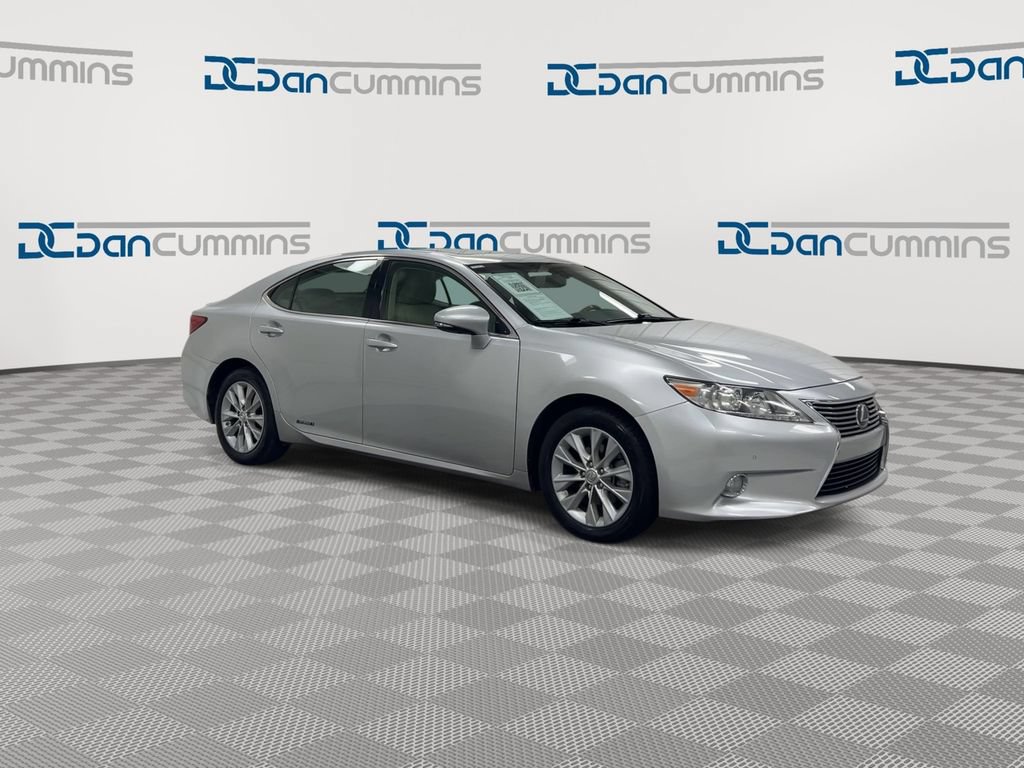 Used 2013 Lexus ES 300h w/ Premium Pkg FWD image 2