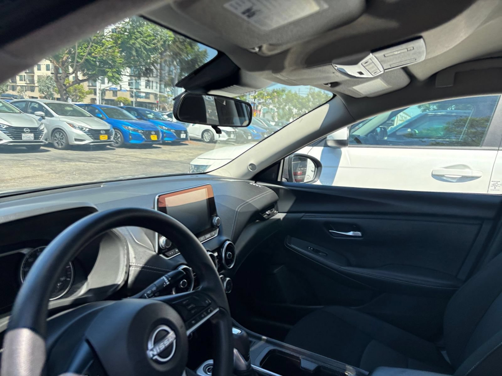 Used 2025 Nissan Sentra SV FWD image 35