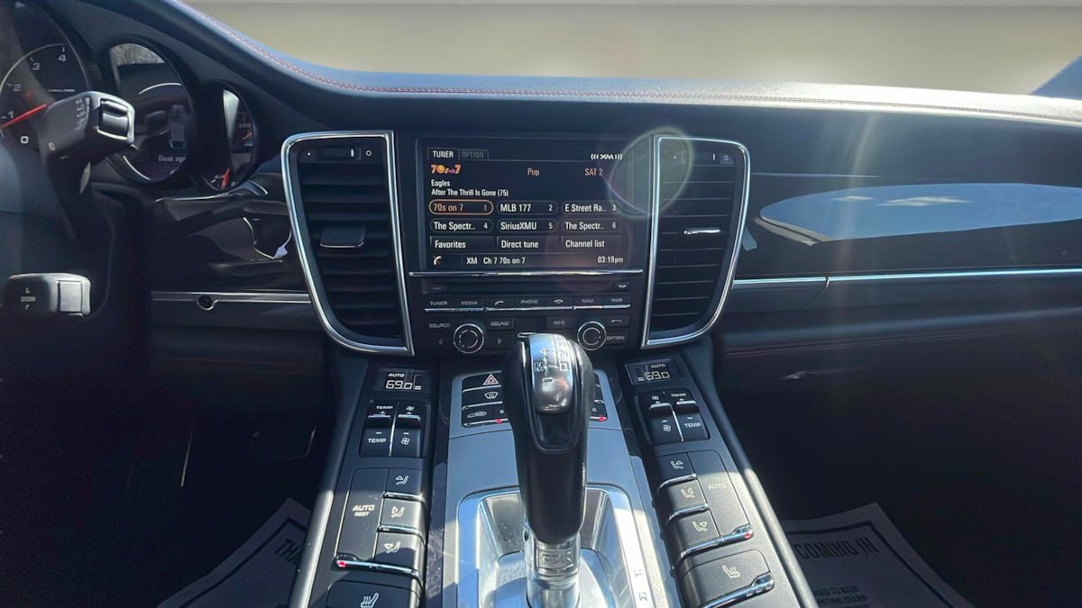 Used 2014 Porsche Panamera image 14
