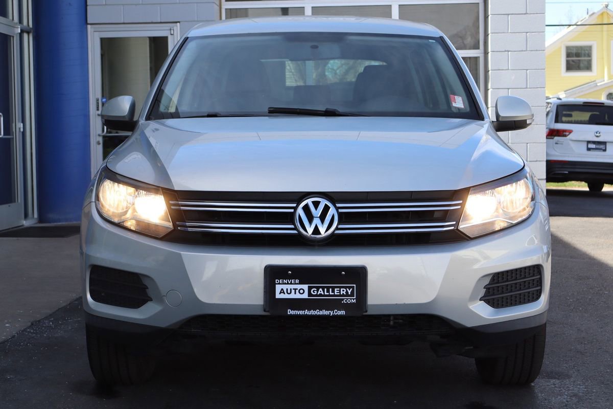 Used 2012 Volkswagen Tiguan S image 8