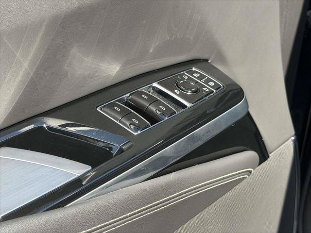Used 2026 Cadillac Escalade Platinum Sport w/ LPO, ONYX Package AWD/4WD image 19