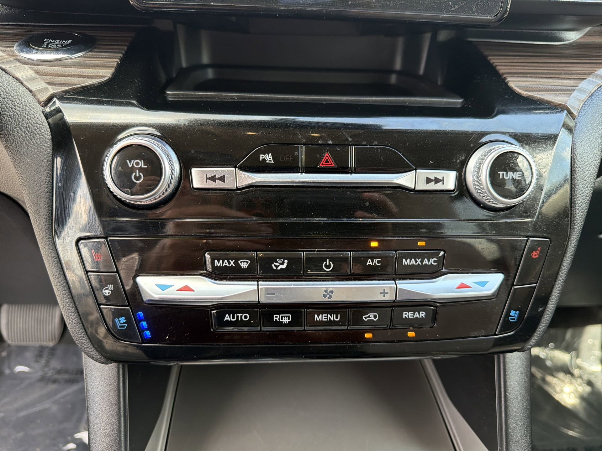 Certified 2023 Ford Explorer Limited image 8