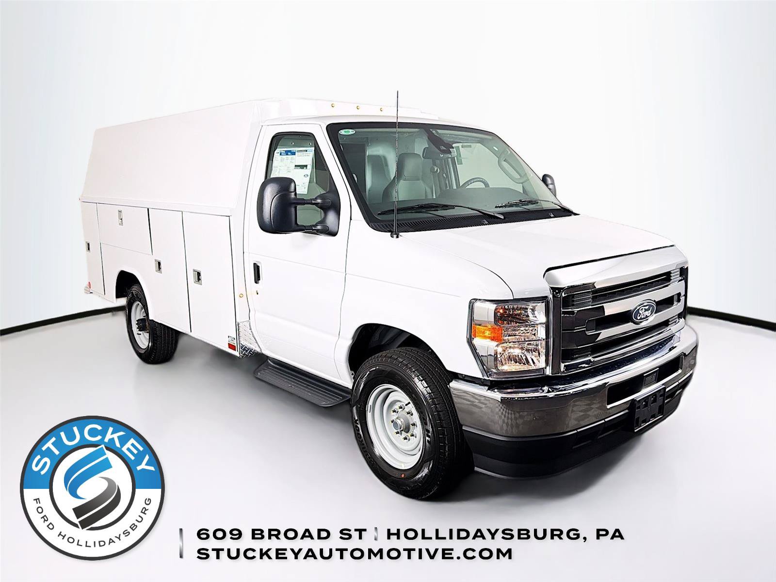 New 2027 Ford E-350 and Econoline 350 Super Duty w/ Power Equipment Group RWD image 1