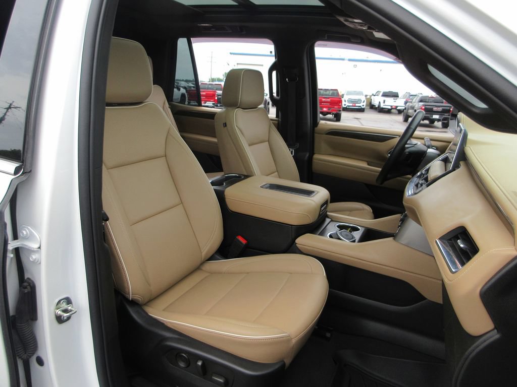 Certified 2023 Chevrolet Tahoe Premier w/ Premium Package 2 AWD/4WD image 27