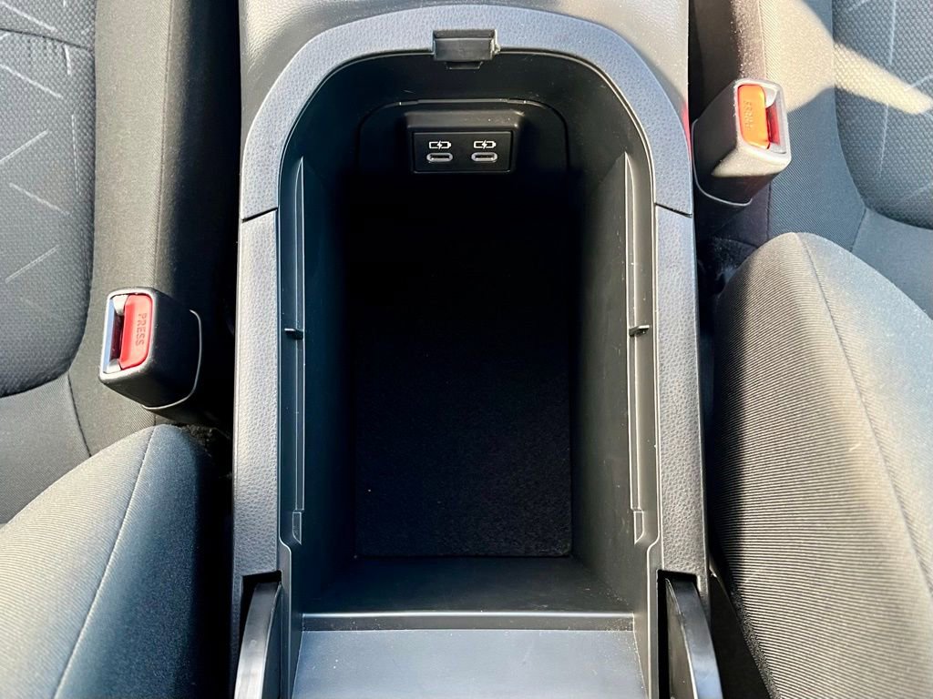 Used 2024 Toyota RAV4 XLE image 34