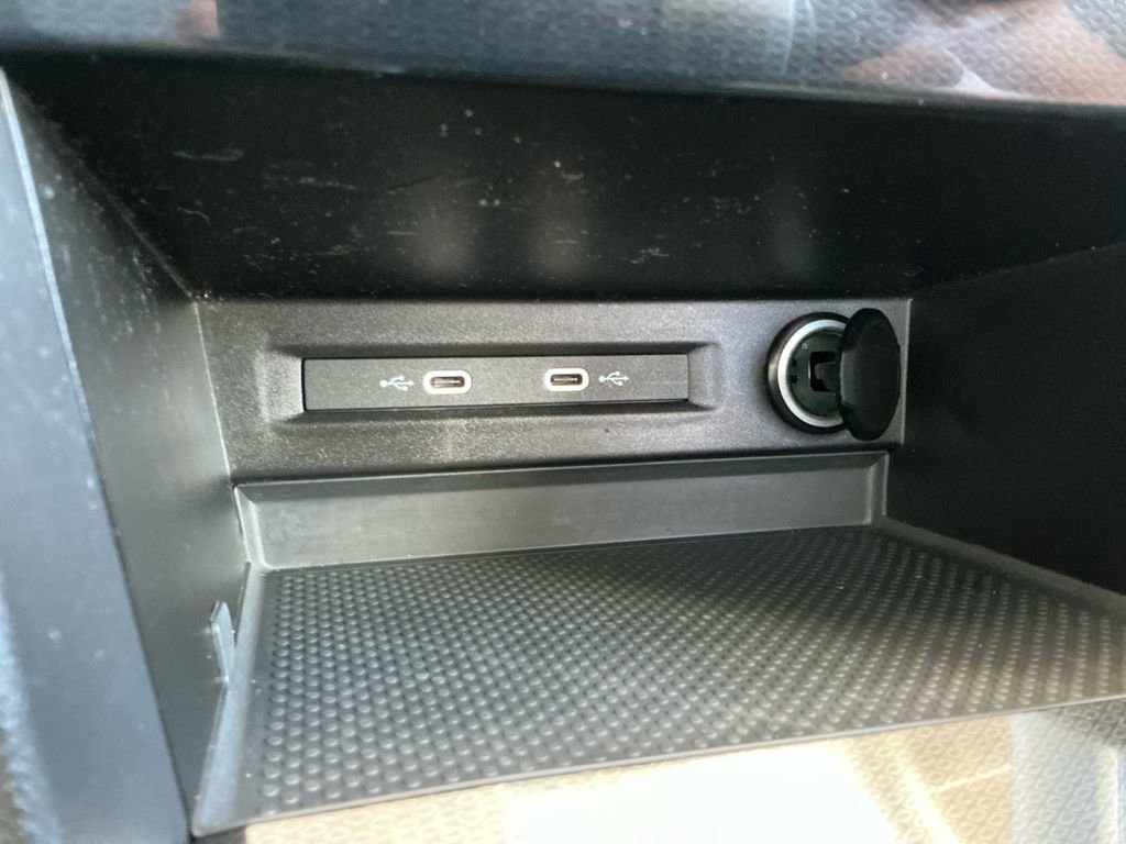 Used 2025 Volkswagen Taos S image 17