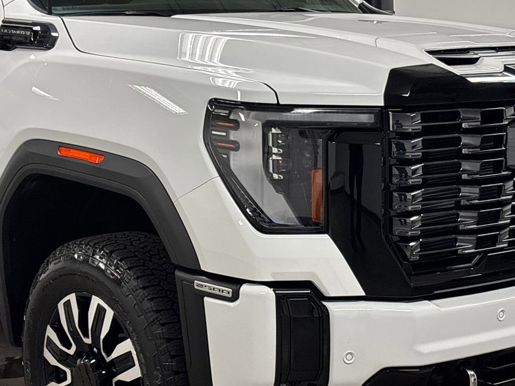 New 2026 GMC Sierra 2500 Denali Ultimate w/ Max Trailering Package image 4