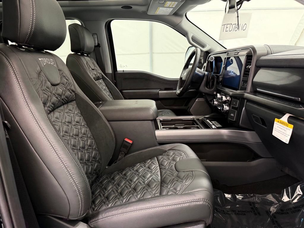 New 2026 Ford F250 Lariat w/ Black Appearance Package AWD/4WD image 21
