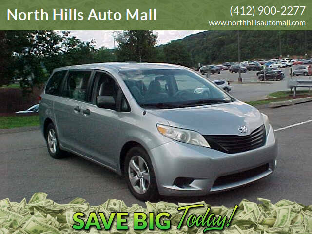 Used 2011 Toyota Sienna w/ Towing Pkg