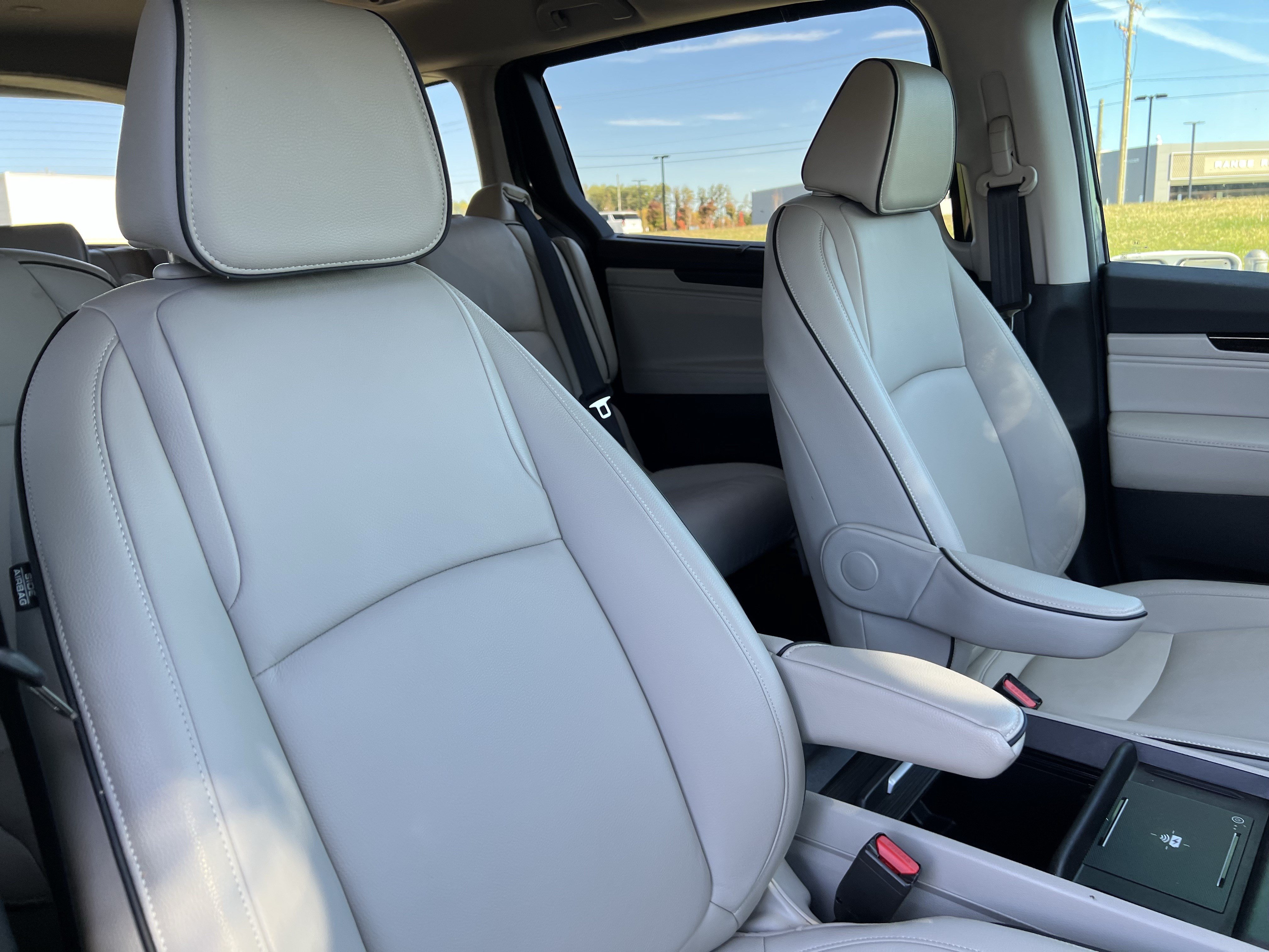 Used 2025 Honda Odyssey Touring image 35