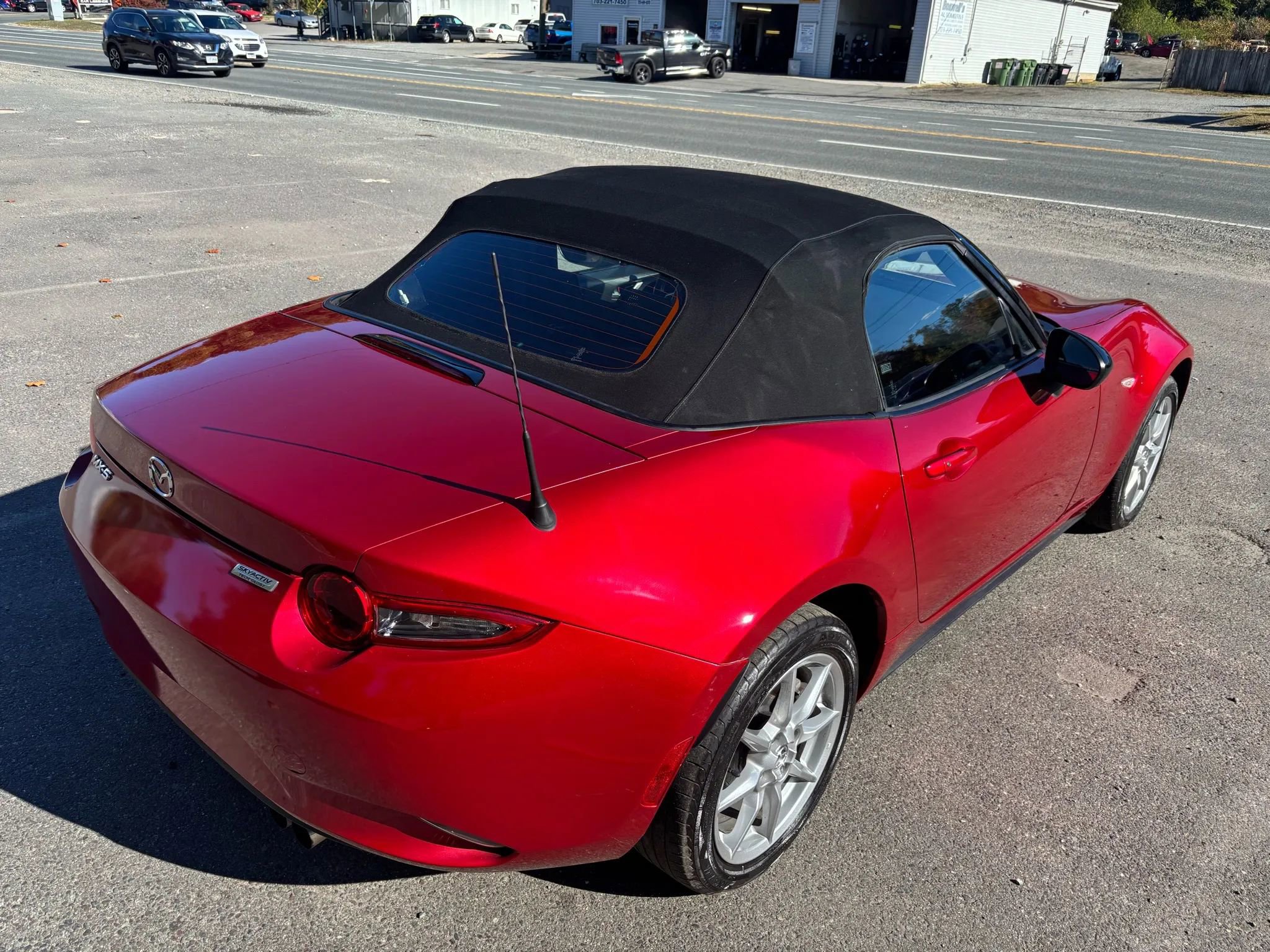 Used 2016 MAZDA MX-5 Miata Sport image 39