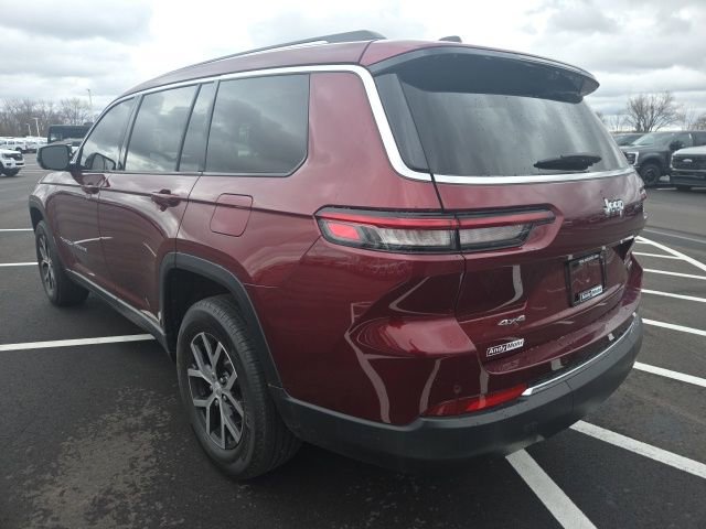 Used 2023 Jeep Grand Cherokee L Limited w/ Luxury Tech Group II image 15