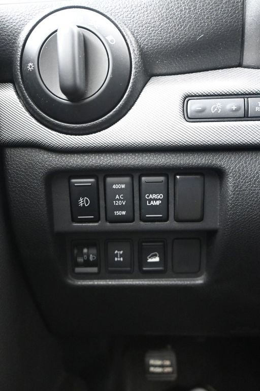 Used 2019 Nissan Titan PRO-4X image 13