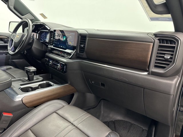 Used 2024 Chevrolet Silverado 1500 High Country image 32