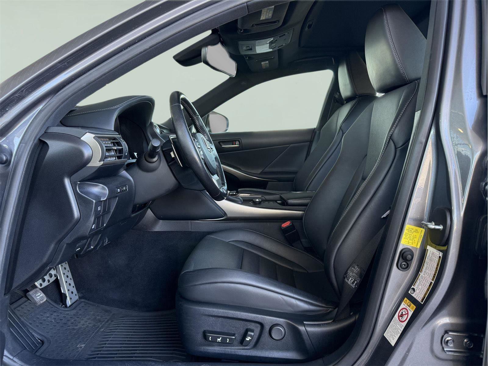 Used 2018 Lexus IS 300 F Sport w/ F Sport Package AWD/4WD image 9