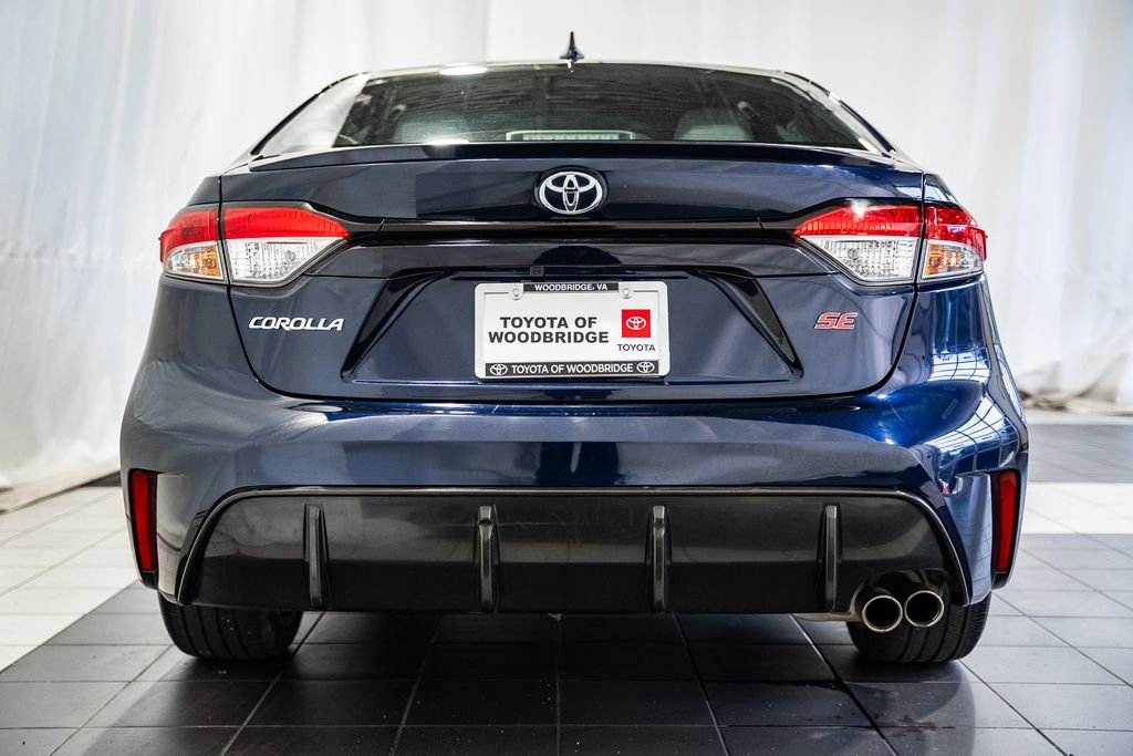Used 2024 Toyota Corolla SE w/ SE Convenience Package image 5