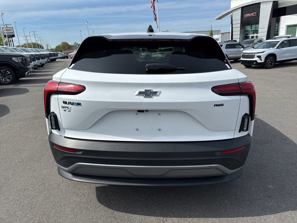 Used 2024 Chevrolet Blazer EV AWD Police image 4