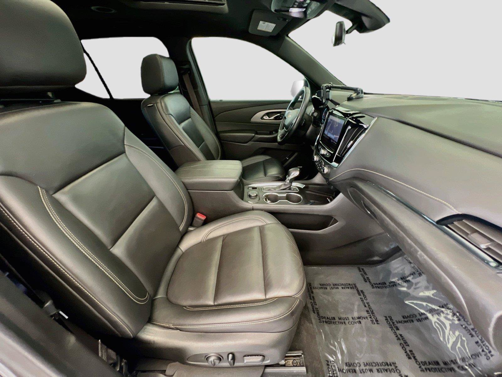 Used 2023 Chevrolet Traverse LT w/ LT Premium Package AWD/4WD image 29