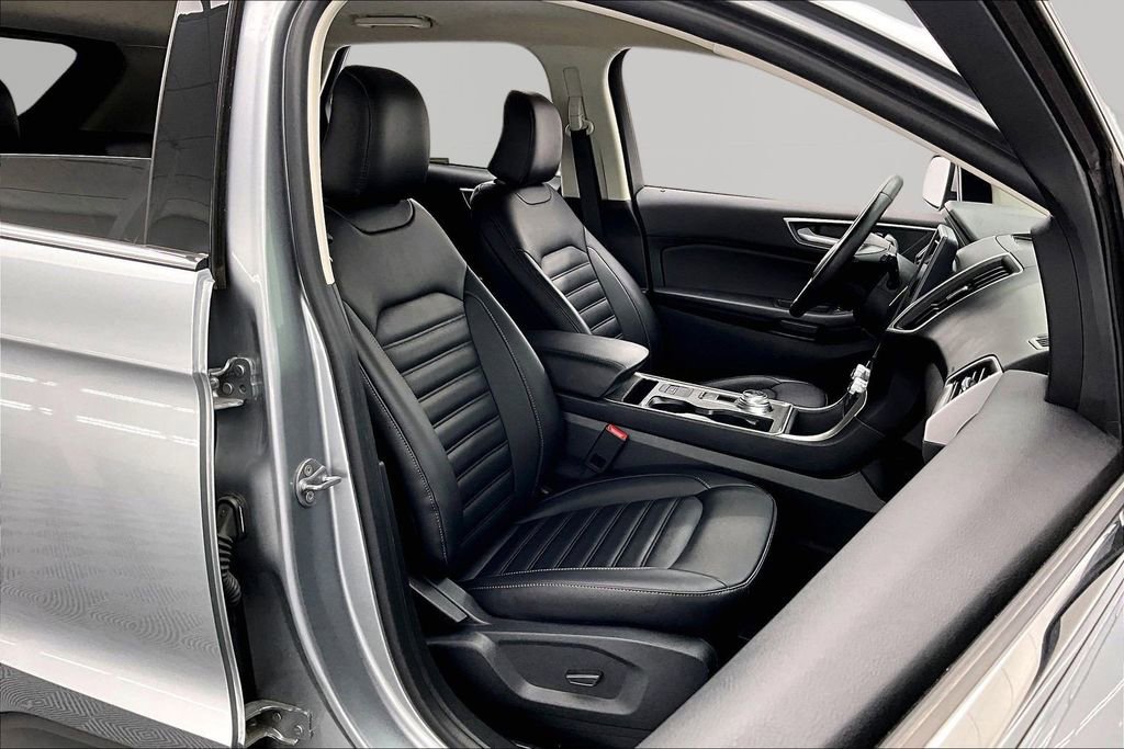 Certified 2024 Ford Edge SEL w/ Convenience Package AWD/4WD image 7
