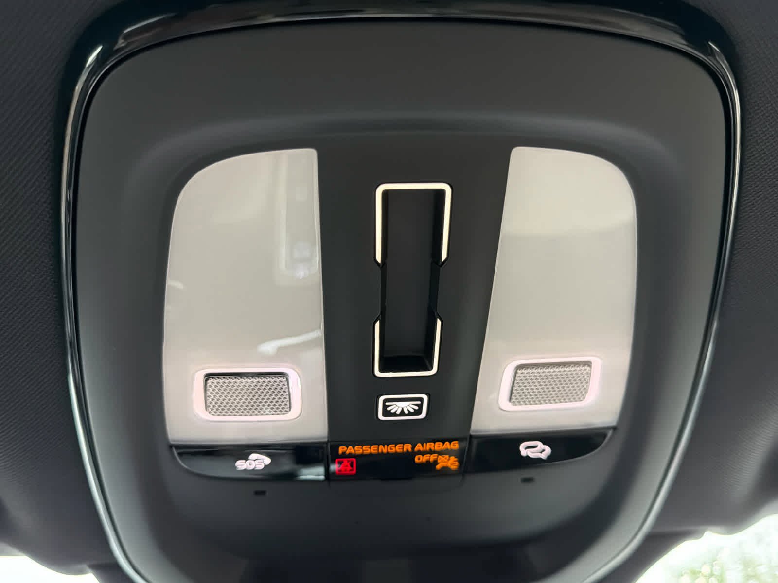 Used 2025 Volvo XC90 B5 Plus image 34